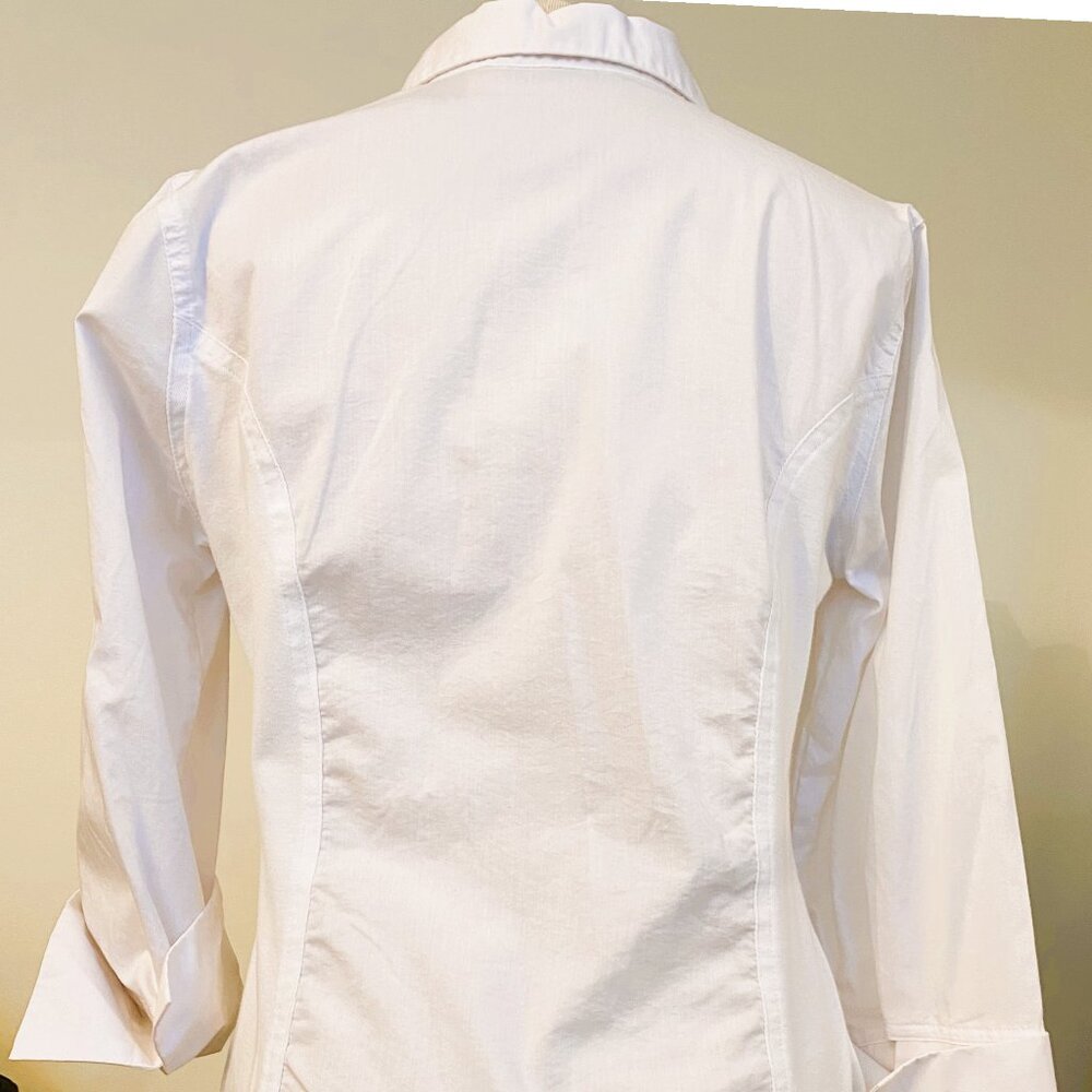 Signature by Larry Levine White Pleated, Fitted, Button-Up Shirt - Picture 5 of 8